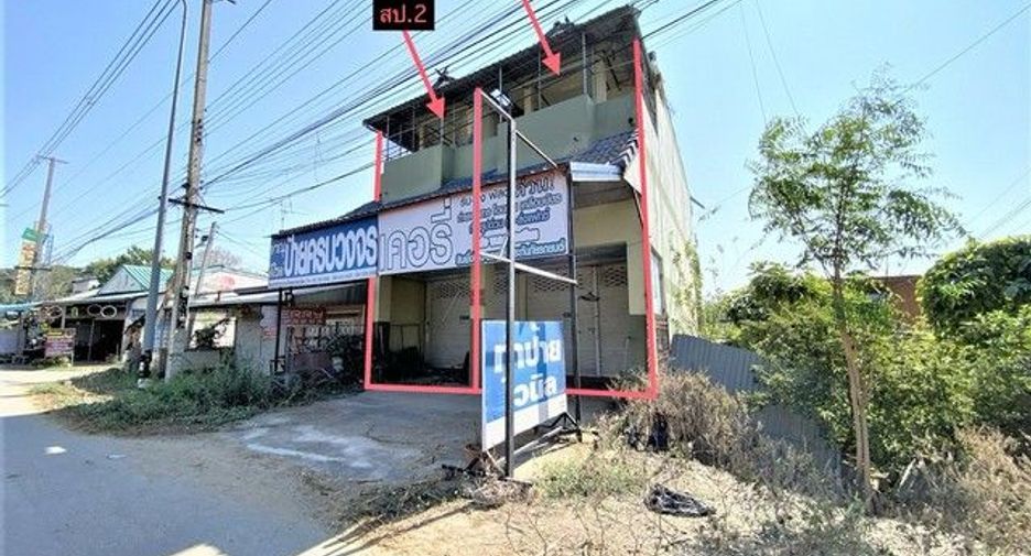 For sale 2 bedrooms retail Space in Khlong Lan, Kamphaeng Phet