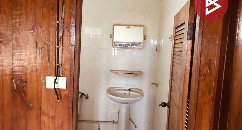 For sale 4 ベッドルーム house in Ban Kha, Ratchaburi