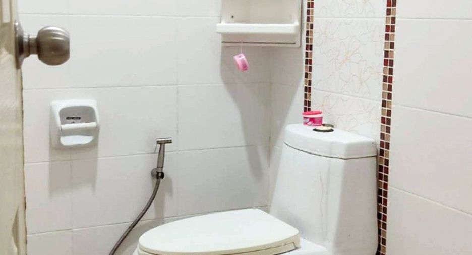 For sale 3 ベッドルーム townhouse in Nong Chok, Bangkok