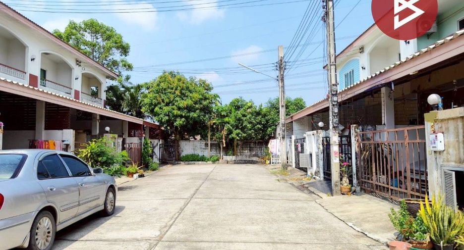 For sale 3 ベッドルーム townhouse in Nong Chok, Bangkok