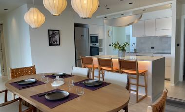 Condo en alquiler y en venta de 3 habitaciones en Watthana, Bangkok