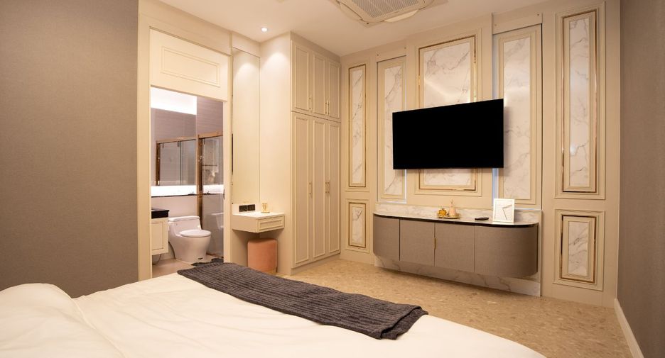 For sale 4 bedrooms house in Thawi Watthana, Bangkok