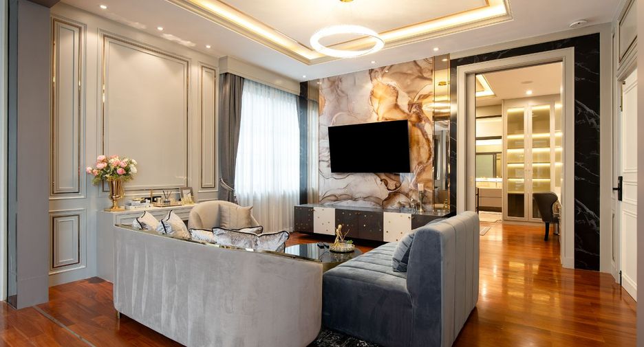 For sale 4 bedrooms house in Thawi Watthana, Bangkok
