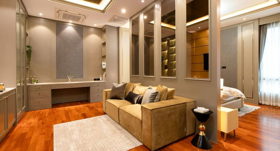 For sale 4 bedrooms house in Thawi Watthana, Bangkok