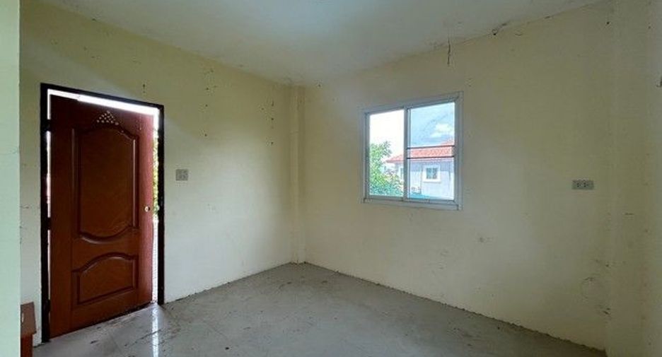 For sale 6 bedrooms house in Tha Tako, Nakhon Sawan