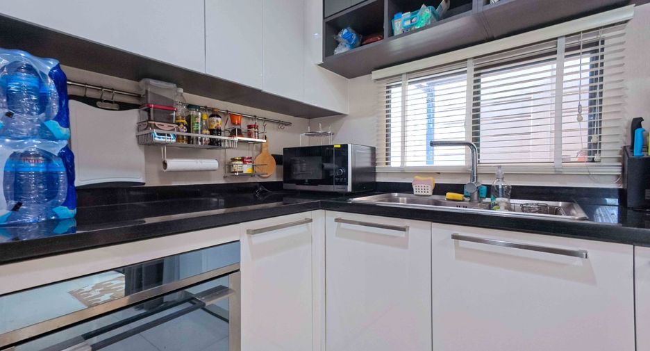 Reihenhaus zum Kauf mit 3 Zimmer in Chatuchak, Bangkok