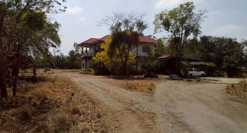 For sale 4 bedrooms house in Tha Tako, Nakhon Sawan