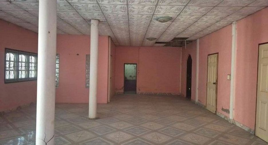For sale 3 bedrooms house in Tha Tako, Nakhon Sawan