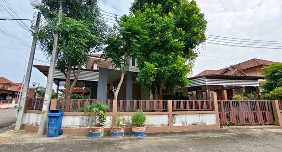 For sale 3 bedrooms house in Tha Tako, Nakhon Sawan