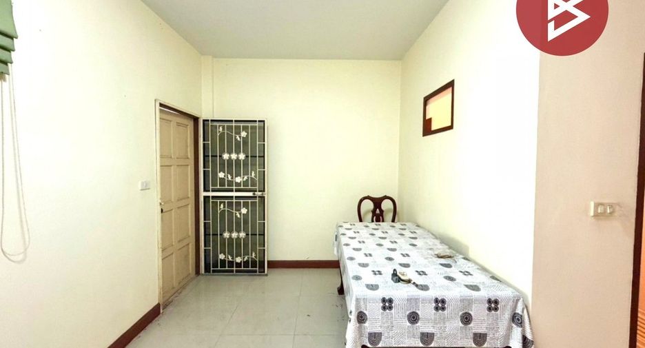 Продажа 2 спальни таунхаус в Mueang Chon Buri, Чонбури