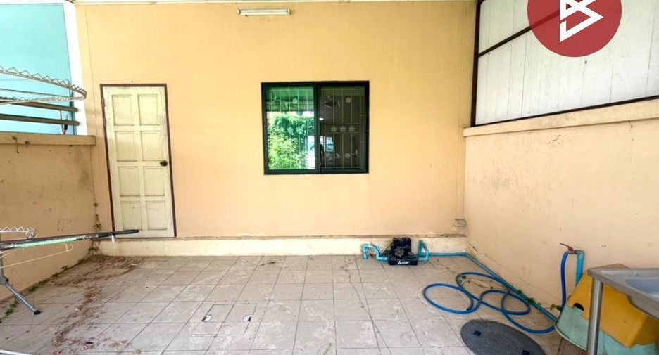 Продажа 2 спальни таунхаус в Mueang Chon Buri, Чонбури