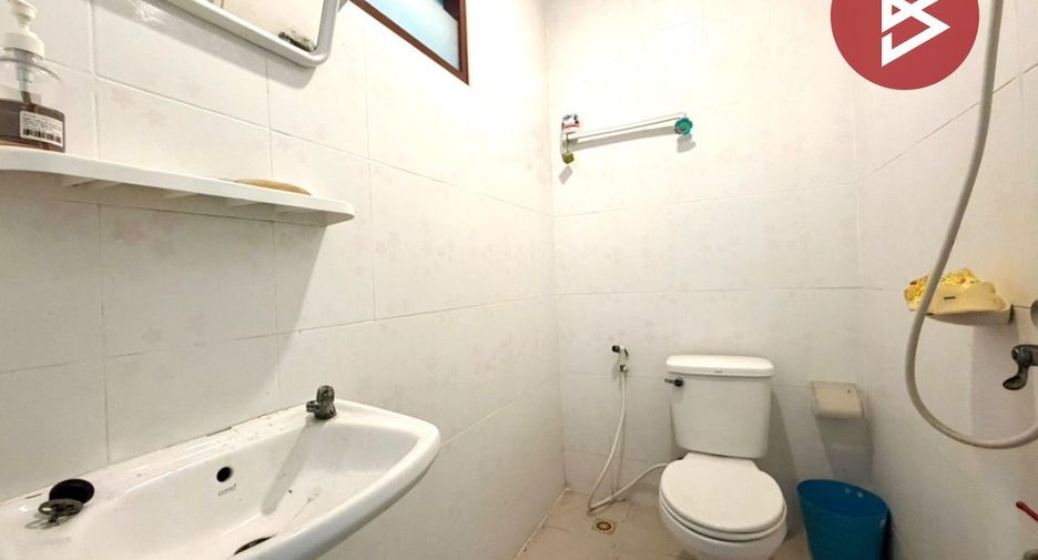 Продажа 2 спальни таунхаус в Mueang Chon Buri, Чонбури