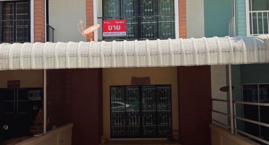 Продажа 2 спальни таунхаус в Mueang Chon Buri, Чонбури