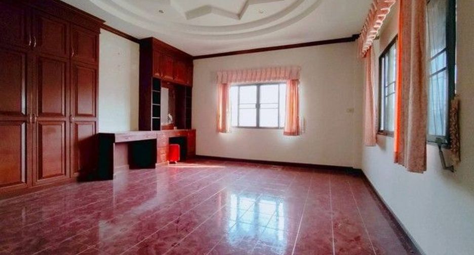 For sale 3 bedrooms house in Tha Tako, Nakhon Sawan