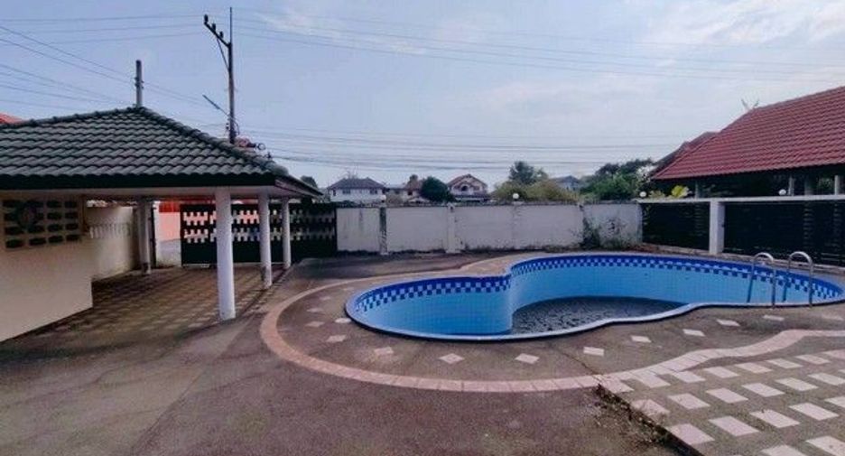 For sale 3 bedrooms house in Tha Tako, Nakhon Sawan