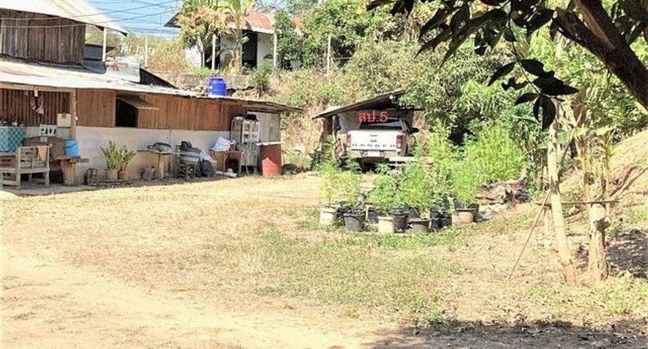 For sale 6 bedrooms house in Khun Yuam, Mae Hong Son