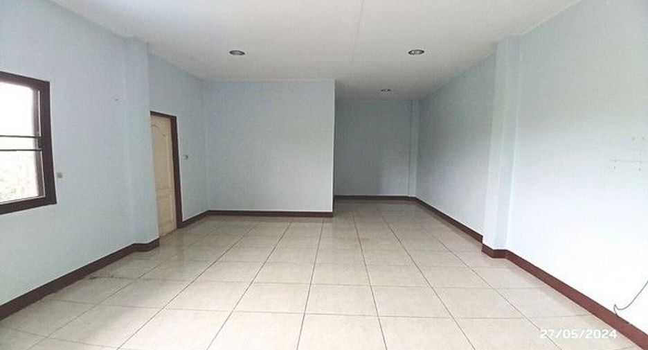 Gewerbefläche zum Kauf mit 3 Zimmer in Khun Yuam, Mae Hong Son