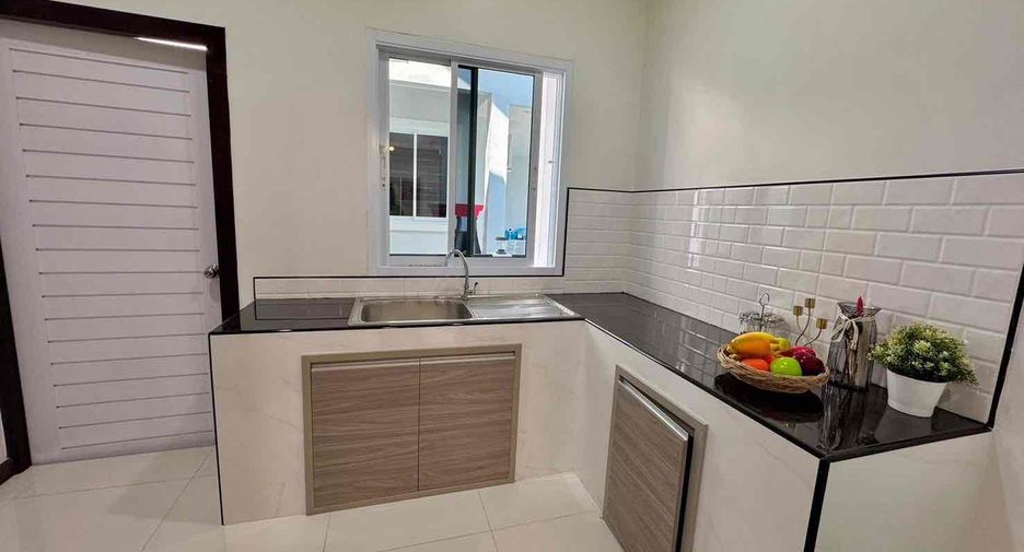 For rent 3 bedrooms house in East Pattaya, Pattaya