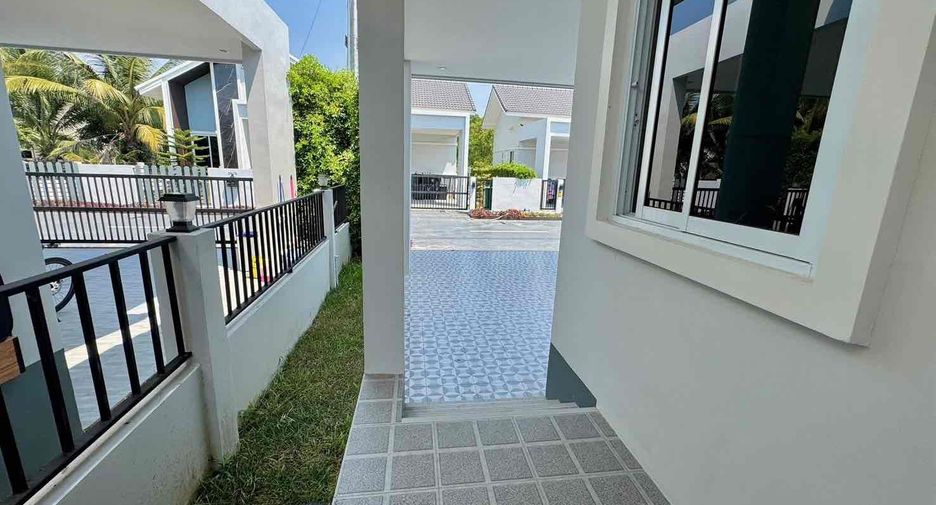 For rent 3 bedrooms house in East Pattaya, Pattaya