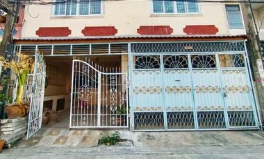 Casa adosada en venta de 4 habitaciones en Bang Kruai, Nonthaburi