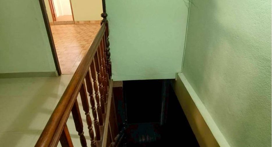 Casa adosada en venta de 4 habitaciones en Bang Kruai, Nonthaburi