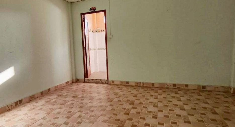 Casa adosada en venta de 4 habitaciones en Bang Kruai, Nonthaburi