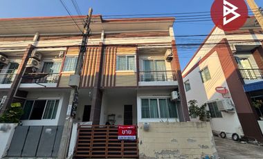 Casa adosada en venta de 3 habitaciones en Phra Samut Chedi, Samut Prakan