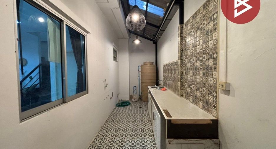For sale 3 bedrooms townhouse in Phra Samut Chedi, Samut Prakan
