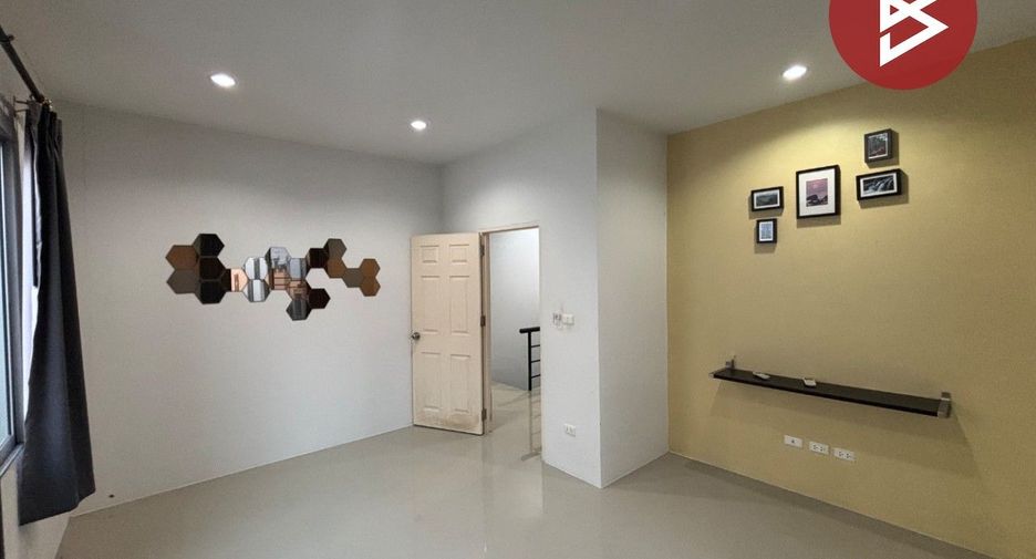 For sale 3 bedrooms townhouse in Phra Samut Chedi, Samut Prakan