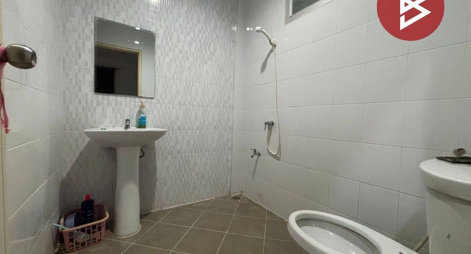 For sale 3 bedrooms townhouse in Phra Samut Chedi, Samut Prakan