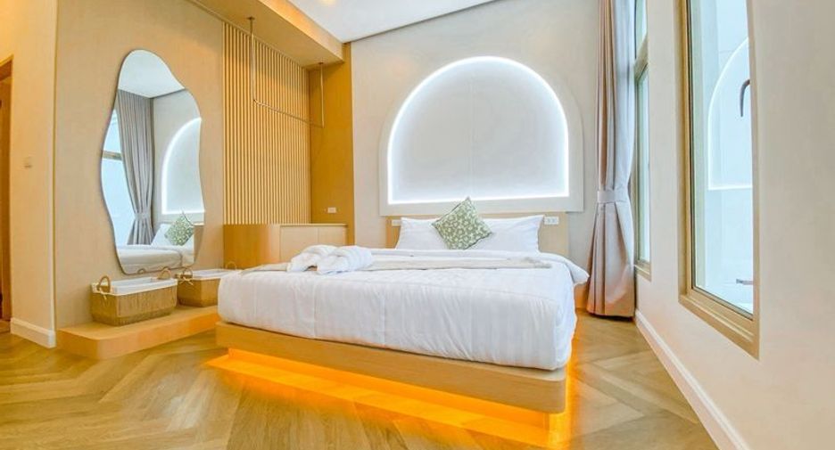 For sale 5 bedrooms villa in Bang Lamung, Chonburi
