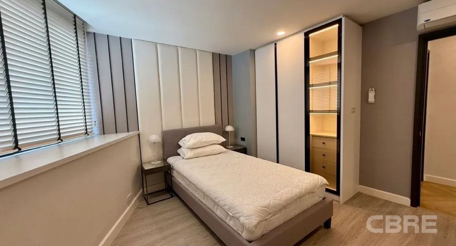 For rent and for sale 4 bedrooms condo in Khlong Toei, Bangkok