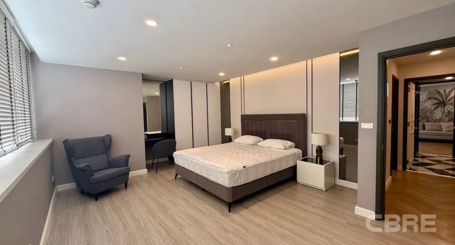 For rent and for sale 4 bedrooms condo in Khlong Toei, Bangkok