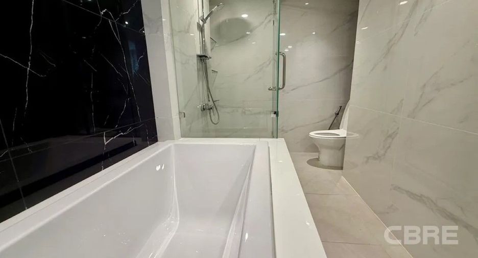 For rent and for sale 4 bedrooms condo in Khlong Toei, Bangkok