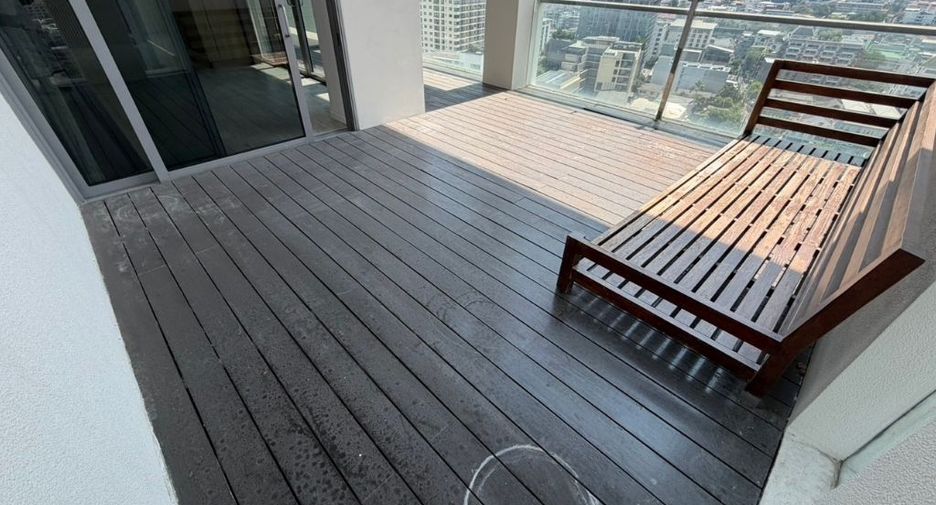 For rent 3 bedrooms condo in Sathon, Bangkok