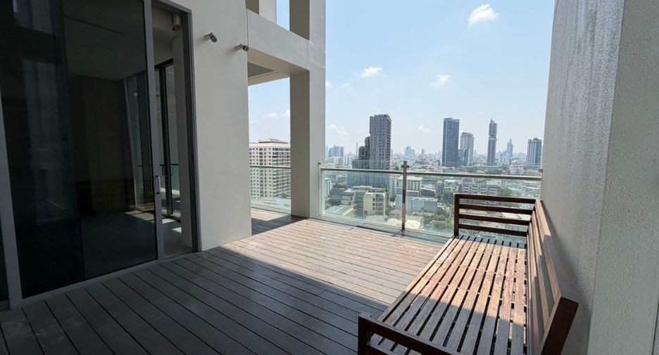 For rent 3 bedrooms condo in Sathon, Bangkok