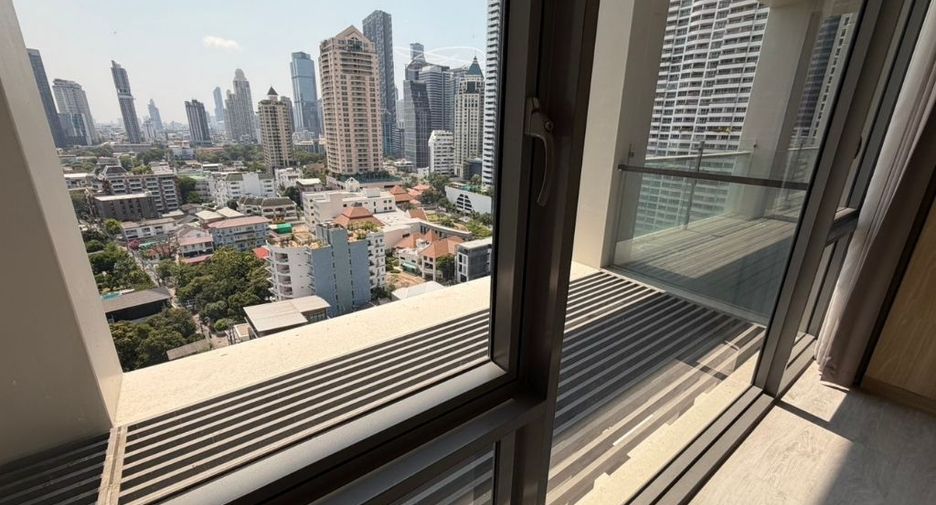For rent 3 bedrooms condo in Sathon, Bangkok