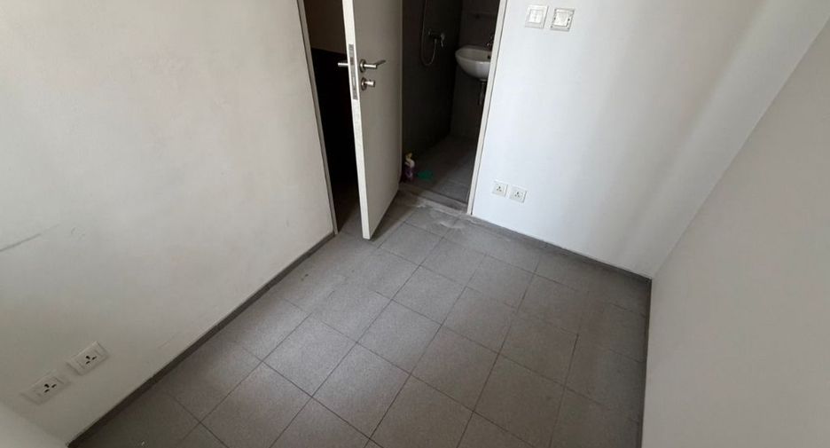 For rent 3 bedrooms condo in Sathon, Bangkok
