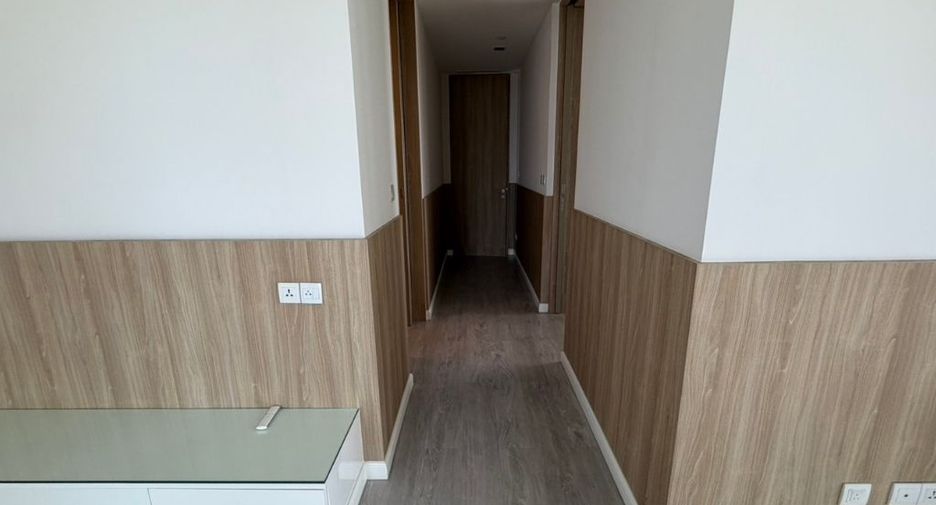 For rent 3 bedrooms condo in Sathon, Bangkok