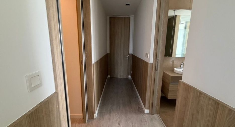 For rent 3 bedrooms condo in Sathon, Bangkok