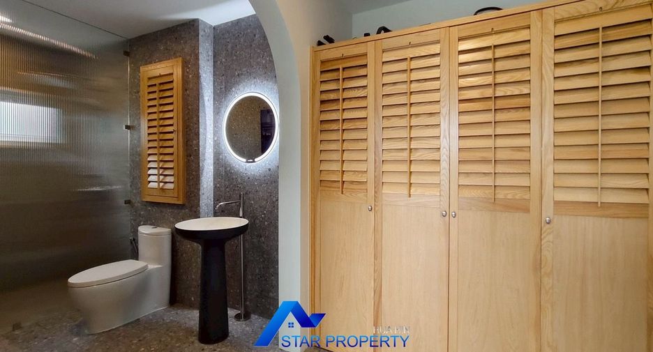 For sale 3 bedrooms villa in Hua Hin, Prachuap Khiri Khan