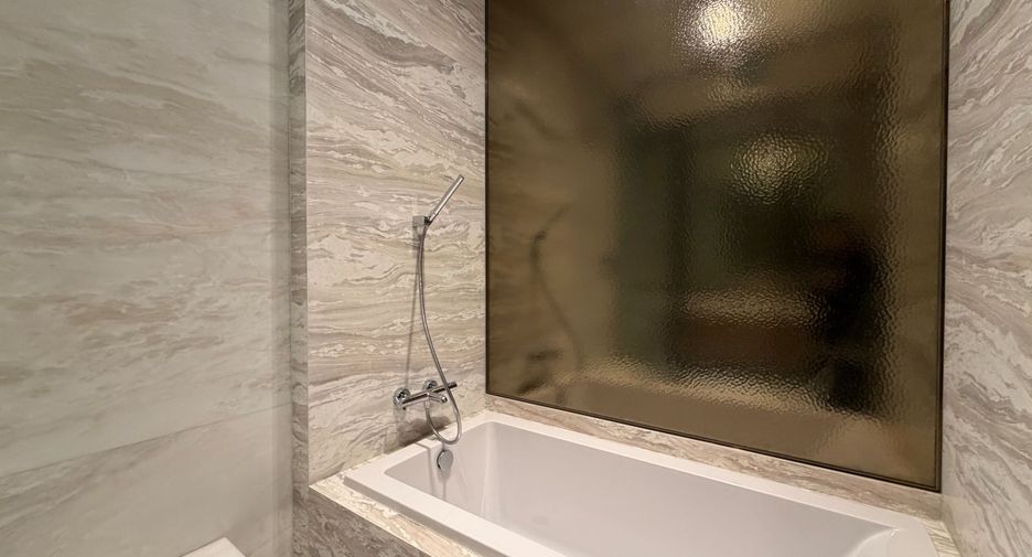 For sale 1 bed condo in Pathum Wan, Bangkok