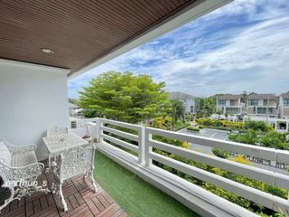 For sale 3 bedrooms condo in Na Jomtien, Pattaya
