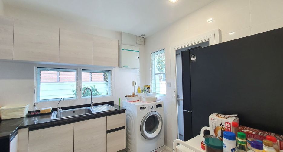 Casa en venta de 3 habitaciones en Lat Krabang, Bangkok