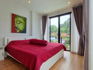 Casa adosada en venta de 2 habitaciones en Bang Lamung, Chonburi
