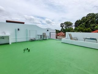 Casa adosada en venta de 2 habitaciones en Bang Lamung, Chonburi