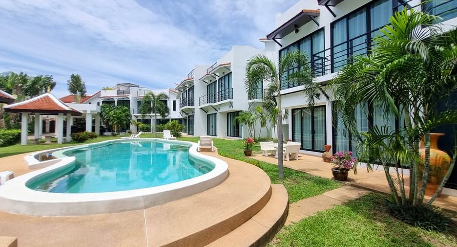 Casa adosada en venta de 2 habitaciones en Bang Lamung, Chonburi
