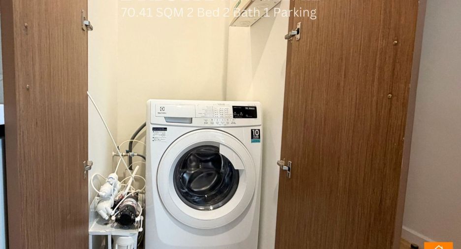 For rent 2 bedrooms condo in Thon Buri, Bangkok