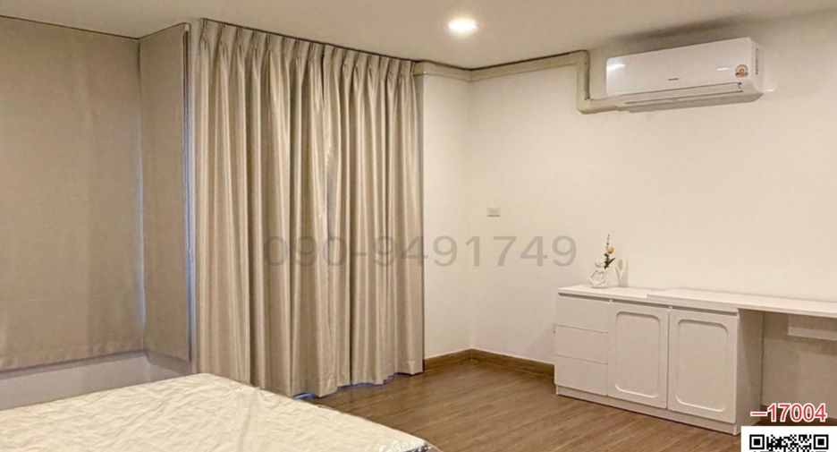 For rent 4 bedrooms townhouse in Suan Luang, Bangkok