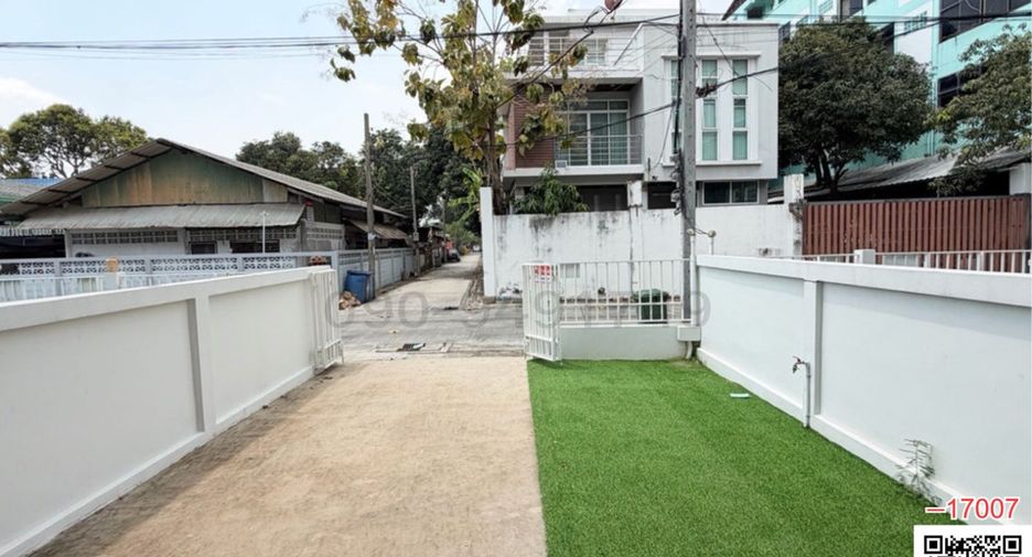 For rent 3 bedrooms house in Suan Luang, Bangkok